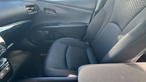 Used 2020 Toyota Prius LE image 23