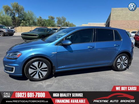 Used 2015 Volkswagen e-Golf SEL Premium image 2