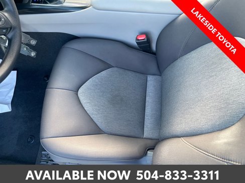 Certified 2019 Toyota Camry LE image 31