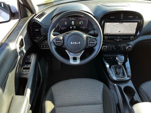 Used 2024 Kia Soul EX image 10