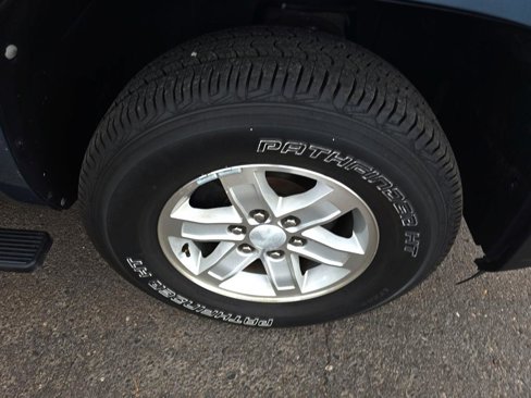 Used 2011 Chevrolet Silverado 1500 W/T image 35