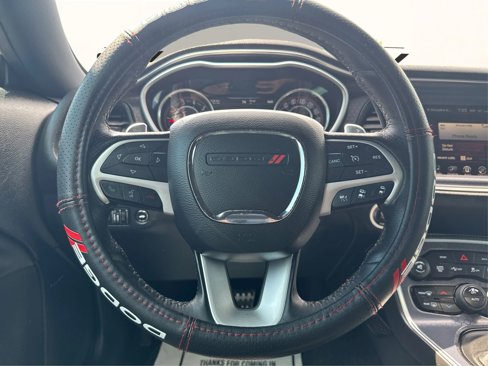 Used 2016 Dodge Challenger R/T Scat Pack w/ Leather Interior Group image 17