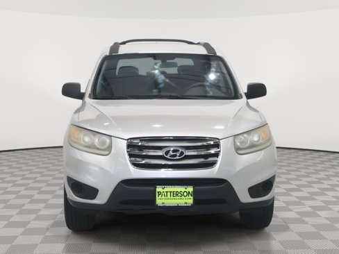 Used 2012 Hyundai Santa Fe GLS image 2