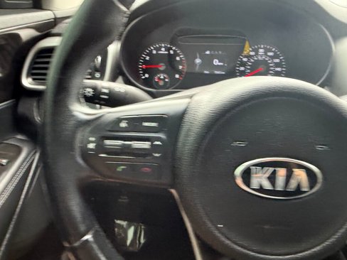 Used 2016 Kia Sorento LX w/ LX Convenience Package image 15