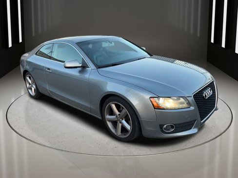Used 2010 Audi A5 2.0T Premium Plus w/ Premium Plus Pkg image 4