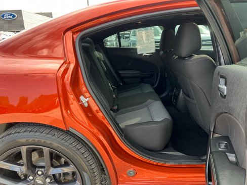 Used 2020 Dodge Charger SXT w/ Blacktop Package image 20