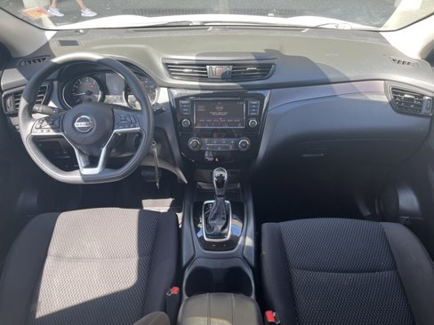 Used 2020 Nissan Rogue Sport S image 15