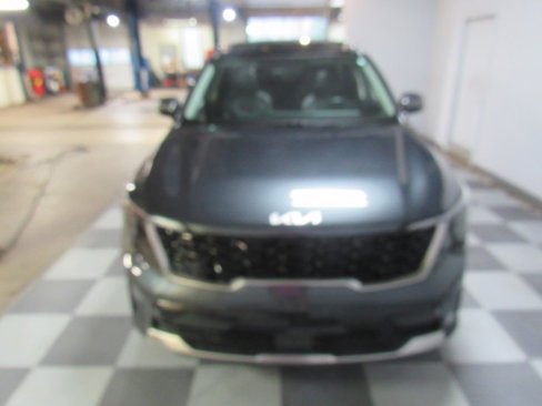 Used 2024 Kia Sorento EX w/ Panoramic Sunroof Package image 9