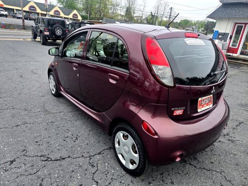 Used 2012 Mitsubishi i SE image 13
