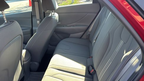 Used 2023 Hyundai Elantra SEL w/ Convenience Package image 29