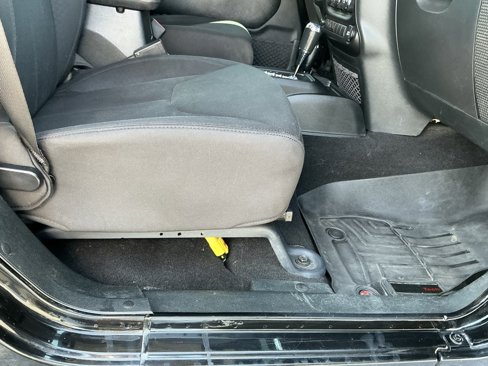 Used 2018 Jeep Wrangler Unlimited Sport S image 26