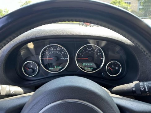 Used 2015 Jeep Wrangler Unlimited Sahara w/ Dual Top Group image 15