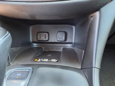 Used 2018 Chevrolet Equinox Premier image 29