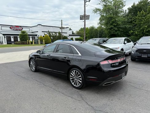 Used 2020 Lincoln MKZ image 5