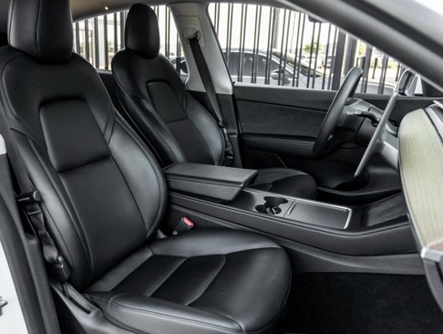 Used 2021 Tesla Model Y Long Range image 37