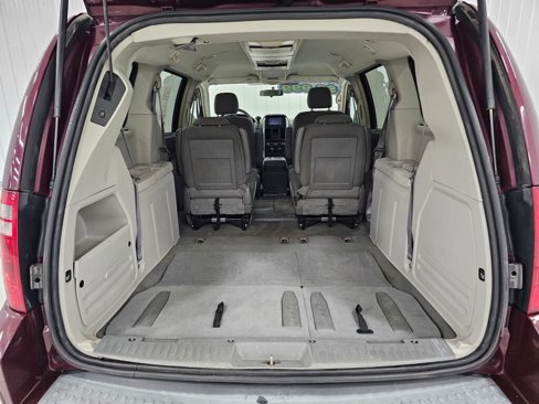 Used 2009 Dodge Grand Caravan SXT w/ Entertainment Group 2 image 7