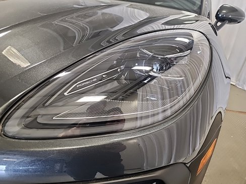 Used 2025 Porsche Macan image 29