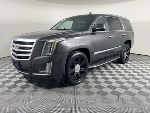 Used 2016 Cadillac Escalade Luxury image 1