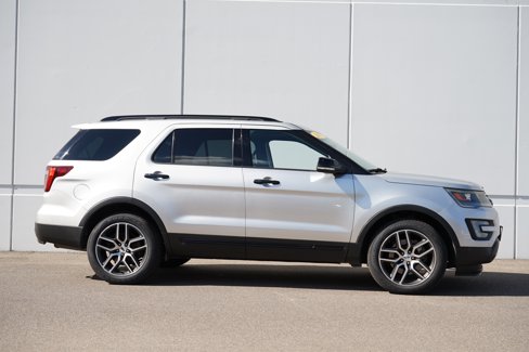 Used 2017 Ford Explorer Sport w/ Equipment Group 401A image 2