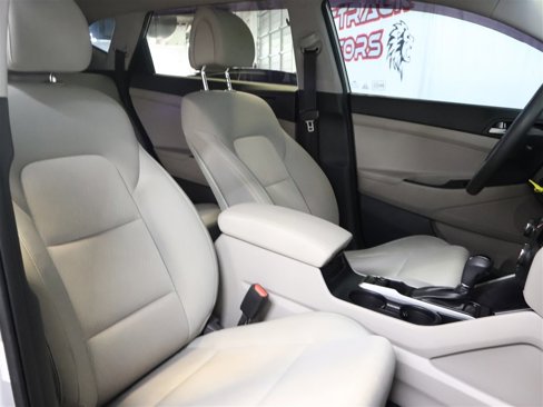 Used 2018 Hyundai Tucson SE image 17