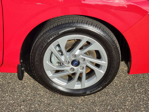 Certified 2025 Subaru Impreza 2.0i image 8