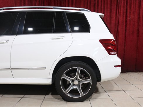 Used 2015 Mercedes-Benz GLK 250 BlueTEC 4MATIC image 6