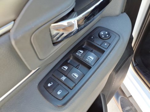 Used 2020 RAM 1500 Classic SLT image 20
