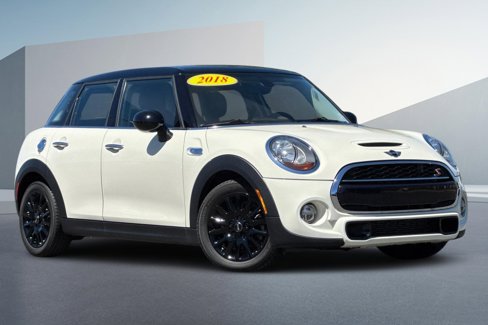 Used 2018 MINI Cooper S image 2
