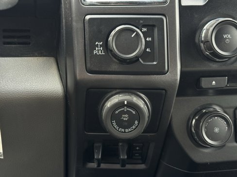 Used 2016 Ford F150 XLT w/ Equipment Group 302A Luxury image 10