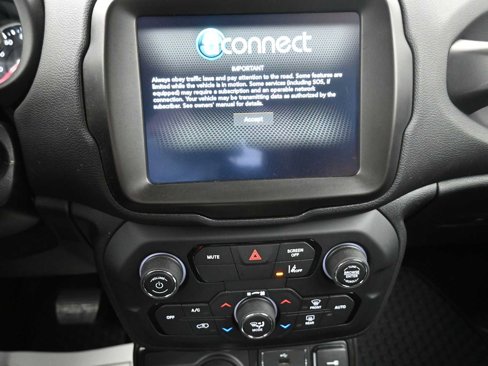 Used 2022 Jeep Renegade Sport image 7
