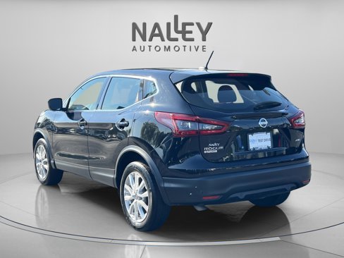 Used 2022 Nissan Rogue Sport S image 3