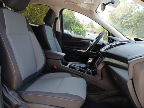 Used 2018 Ford Escape SE image 17