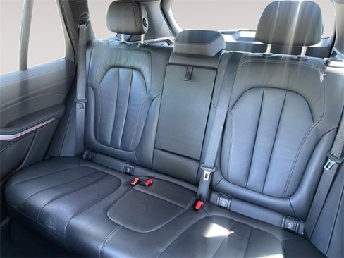 Used 2022 BMW X5 xDrive40i w/ Luxury Seating Package image 13