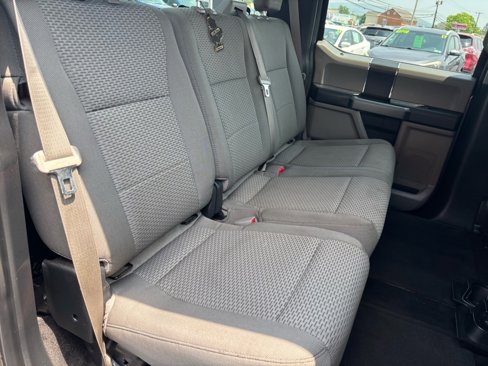Used 2015 Ford F150 XLT image 22