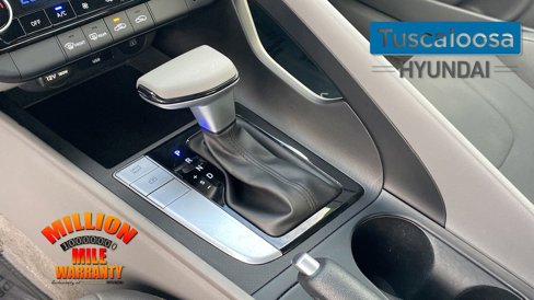 Used 2024 Hyundai Elantra SEL image 23