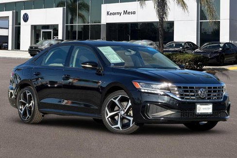 Used 2020 Volkswagen Passat 2.0T R-Line image 2