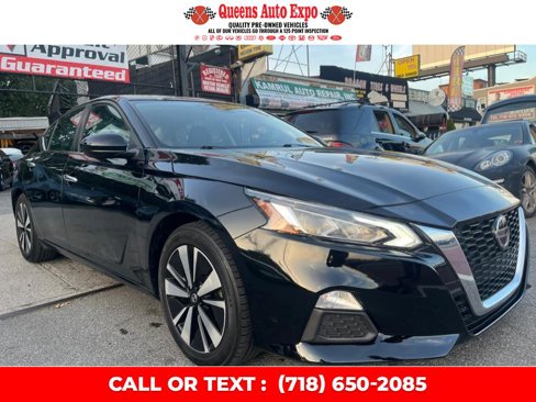 Used 2021 Nissan Altima 2.5 SV image 2