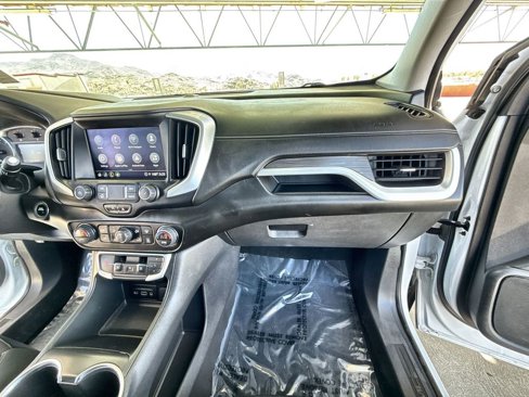 Used 2022 GMC Terrain SLT w/ Tech Package image 29