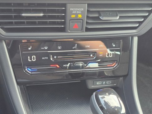 New 2025 Volkswagen Jetta Sport image 33