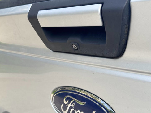 Used 2017 Ford F150 XLT w/ Equipment Group 302A Luxury image 5