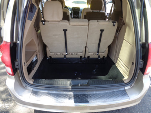 Used 2013 Dodge Grand Caravan SXT image 27