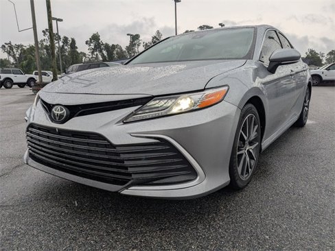 Used 2023 Toyota Camry XLE image 8