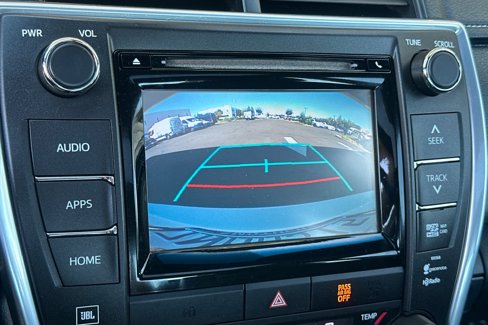 Used 2015 Toyota Camry image 18