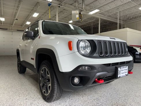 Used 2017 Jeep Renegade Trailhawk image 1