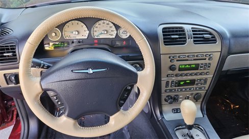 Used 2004 Ford Thunderbird image 17