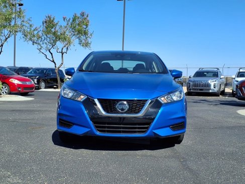 Used 2021 Nissan Versa SV image 2
