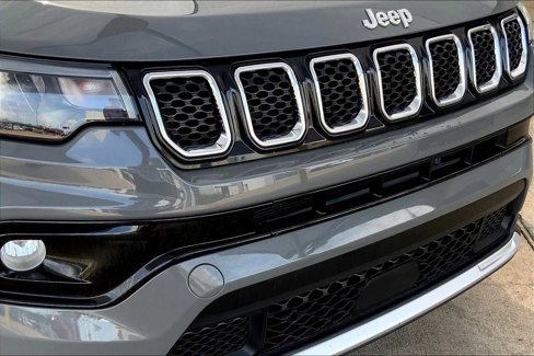 Certified 2024 Jeep Compass Limited image 29