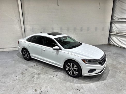 Used 2020 Volkswagen Passat 2.0T SEL image 6
