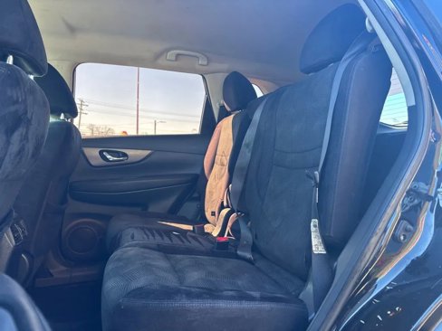 Used 2015 Nissan Rogue S w/ S Family Package image 12