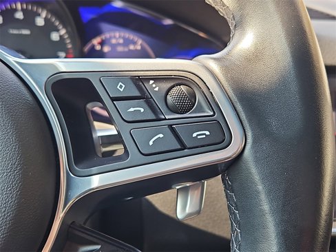 Used 2021 Porsche Cayenne Coupe image 32